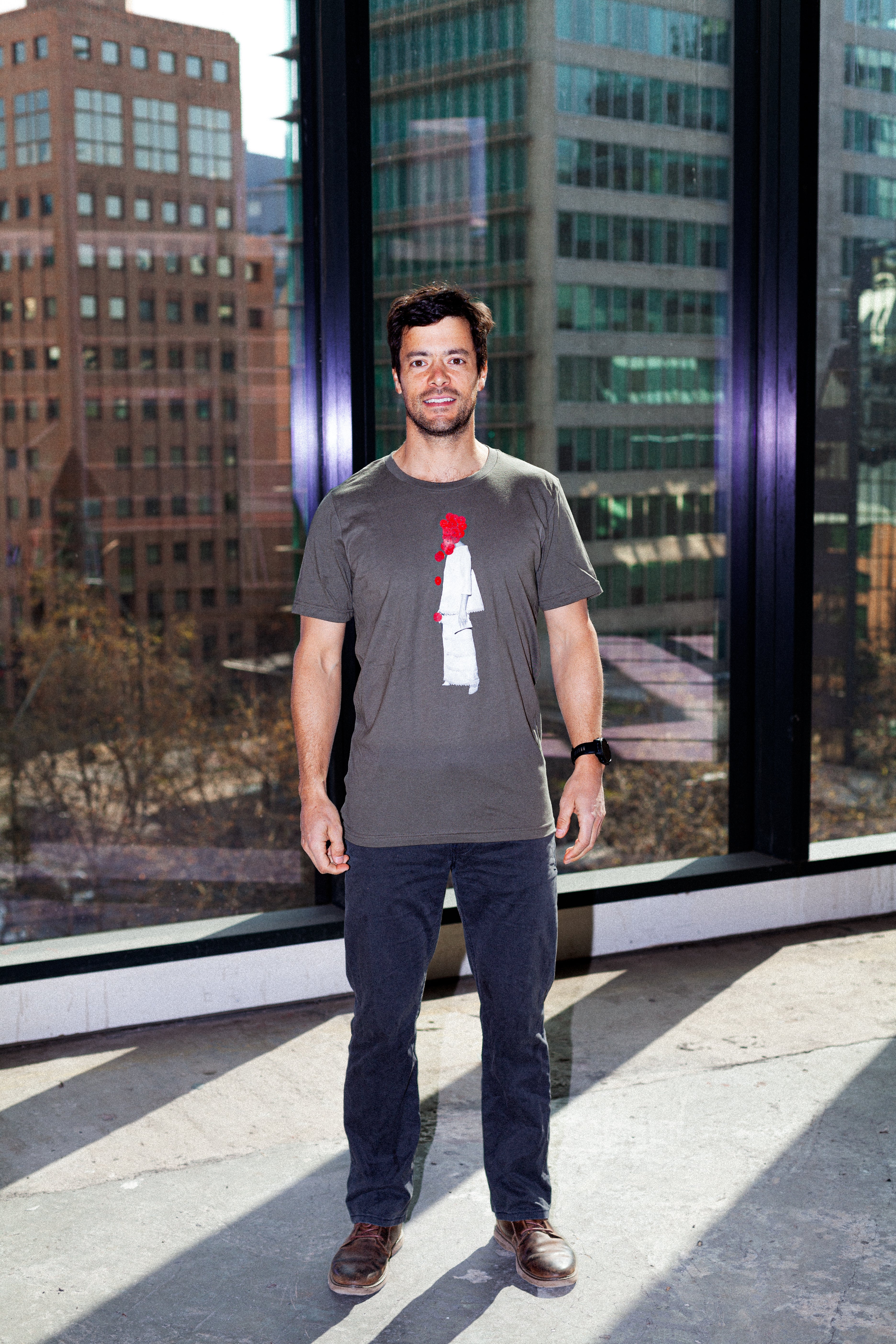 BOTONES ROJOS T-SHIRT // Classic Fit (ART3.001)