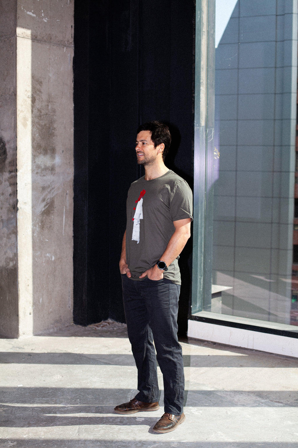 BOTONES ROJOS T-SHIRT // Classic Fit (ART3.001)