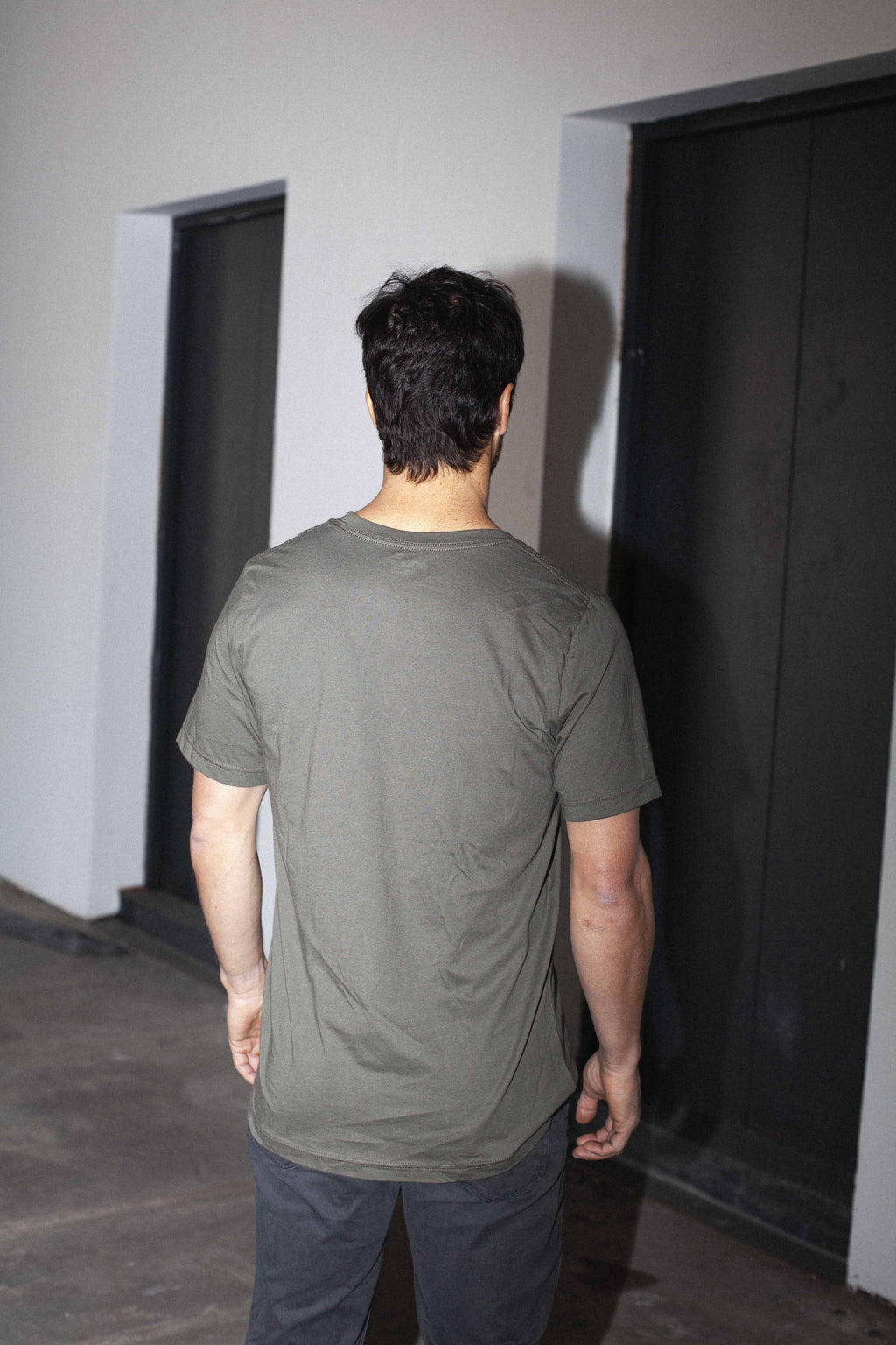 TOLSTOY T-SHIRT // Classic Fit (ART3.001)